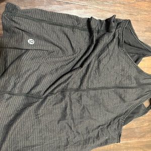Bundle of workout tops lululemon